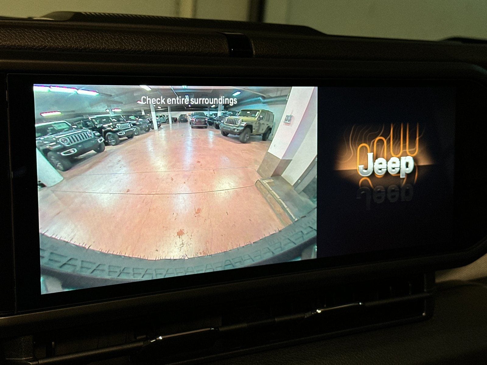 2025 Jeep Wrangler 4-Door Willys - Photo 18