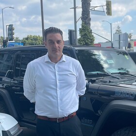 Staff member Thomas Kontos from f268c88f33be