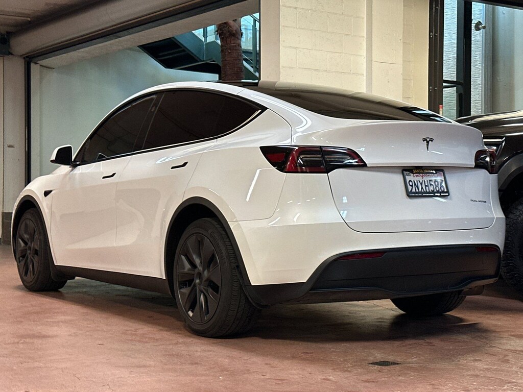 Used 2024 Tesla Model Y Long Range SUV