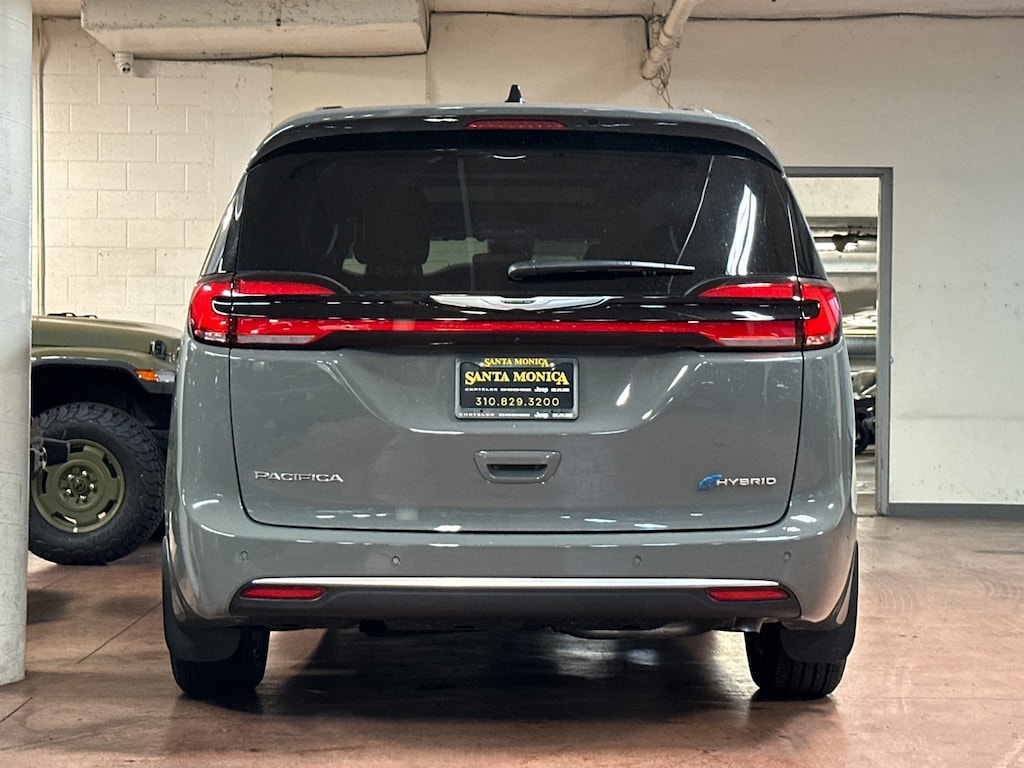 New 2025 Chrysler Pacifica Hybrid PACIFICA PLUG-IN HYBRID PINNACLE Passenger Van