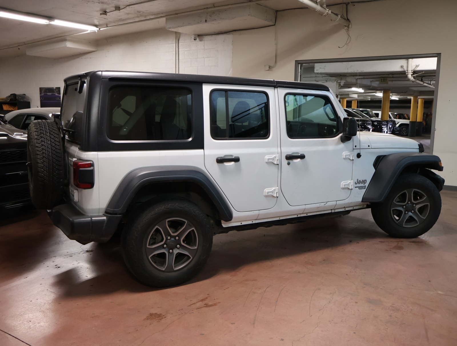 Used 2019 Jeep Wrangler Unlimited Sport S with VIN 1C4HJXDN6KW524431 for sale in Santa Monica, CA