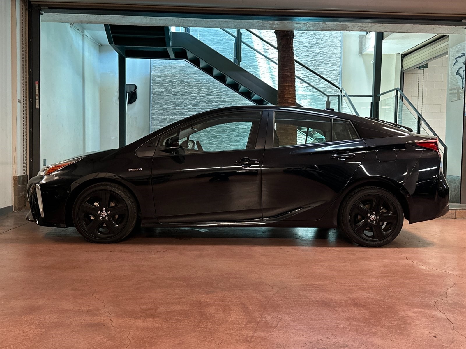 2022 Toyota Prius Limited photo 2