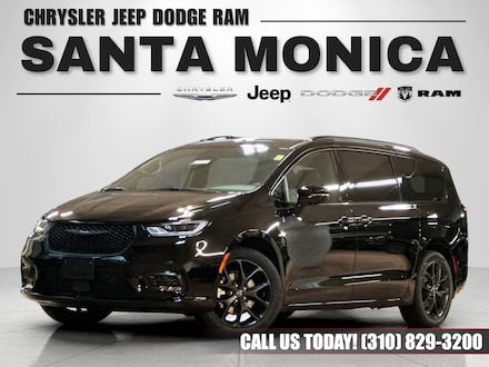 2026 Chrysler Pacifica LIMITED Passenger Van