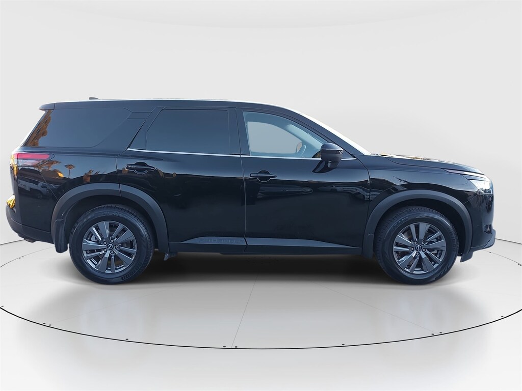 Used 2024 Nissan Pathfinder S SUV