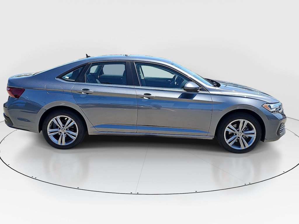 Used 2022 Volkswagen Jetta 1.5T SE Sedan