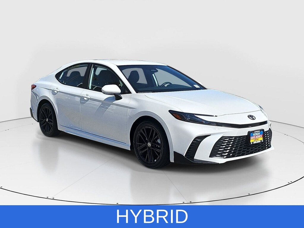 Used 2025 Toyota Camry SE Sedan