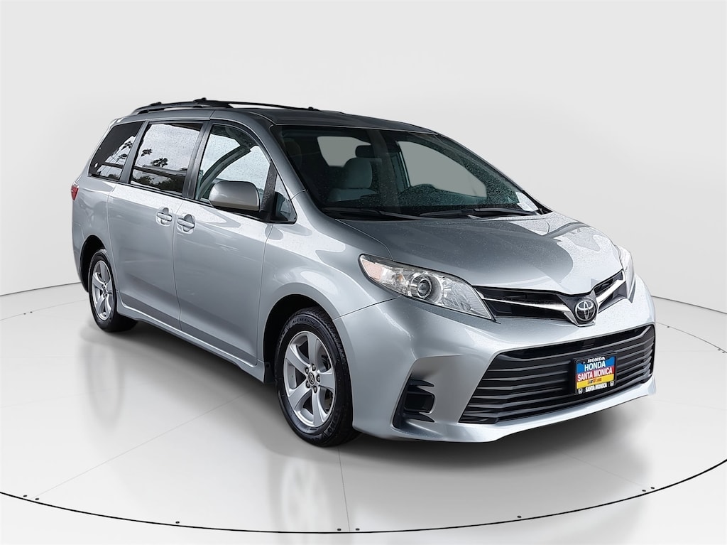 Used 2020 Toyota Sienna LE Minivan/Van