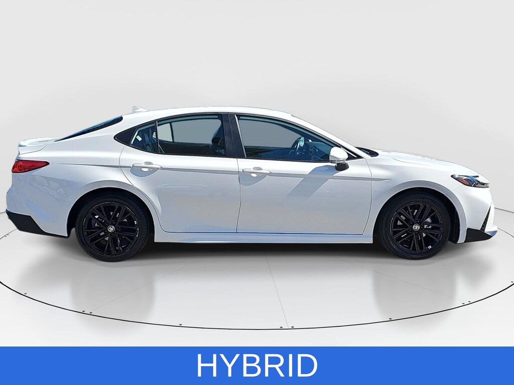 Used 2025 Toyota Camry SE Sedan