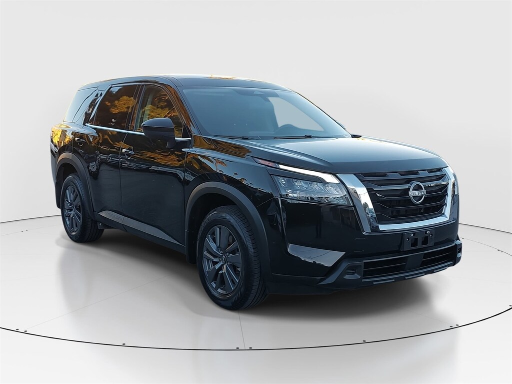 Used 2024 Nissan Pathfinder S SUV