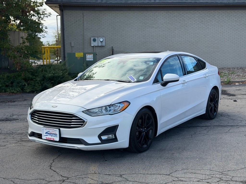 2020 Ford Fusion SE's photo