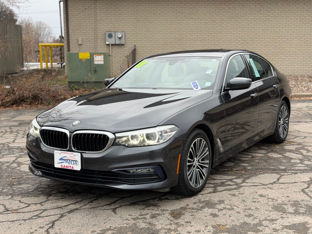 2018 BMW 5 Series 530i's photo