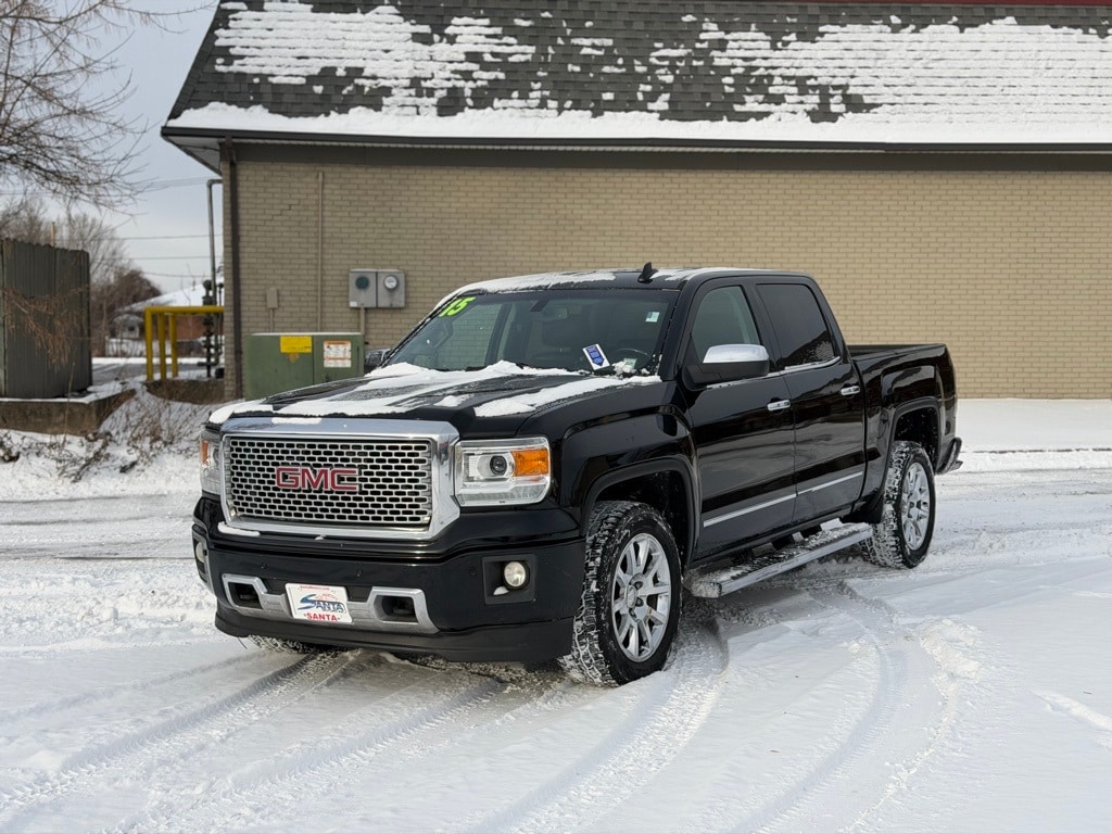2015 GMC Sierra Denali's photo