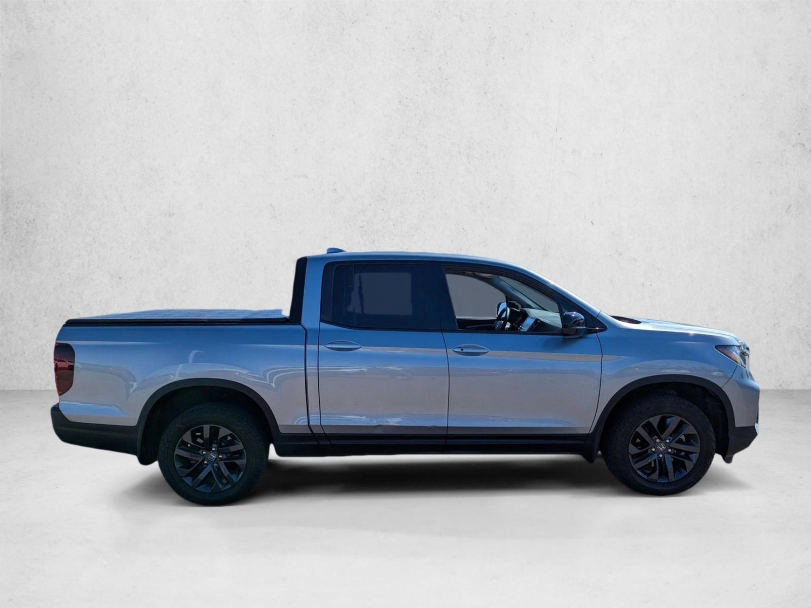 2021 Honda Ridgeline Sport photo 4