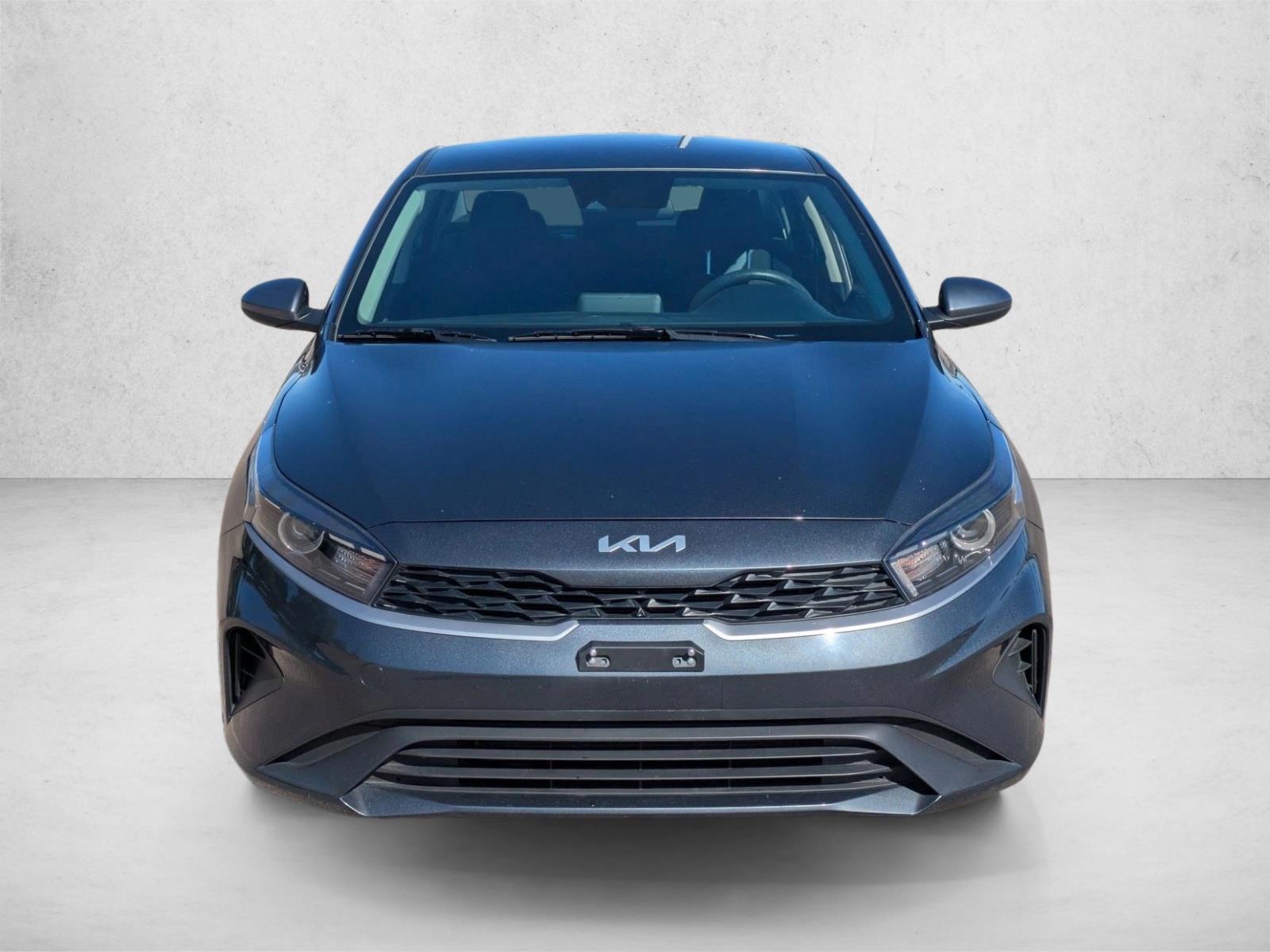 2024 Kia Forte LXS photo 2