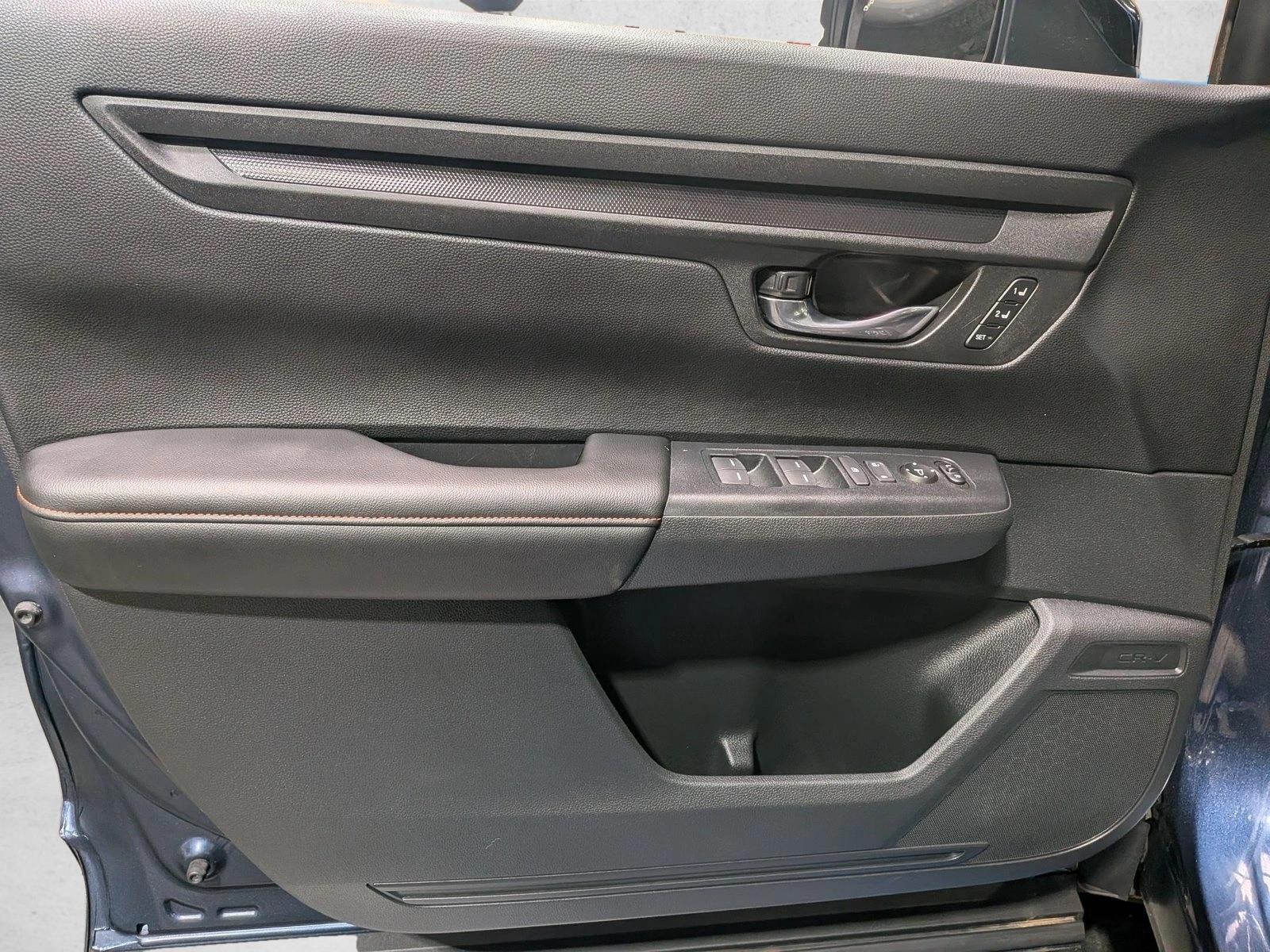 2025 Honda CR-V Sport-L - Photo 11