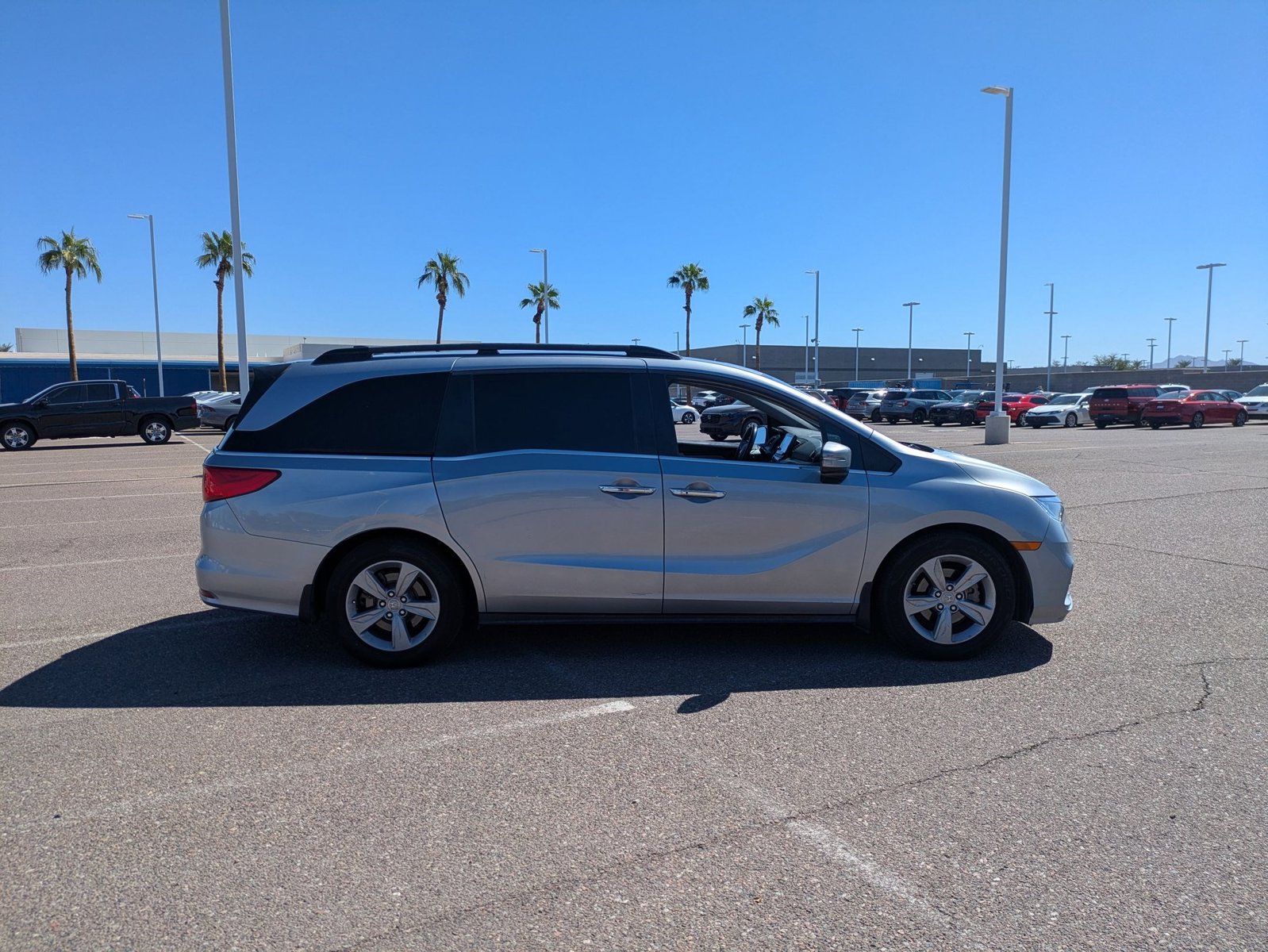 2020 Honda Odyssey EX-L photo 3