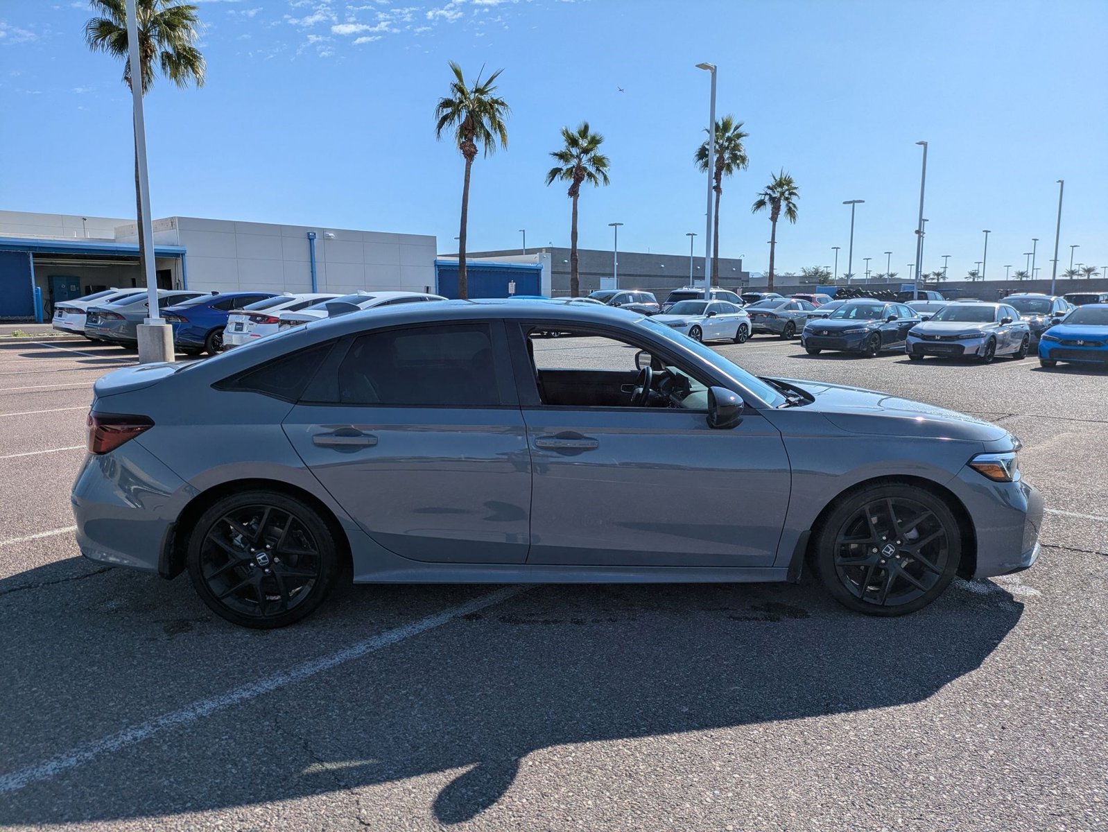 2025 Honda Civic Sport photo 4