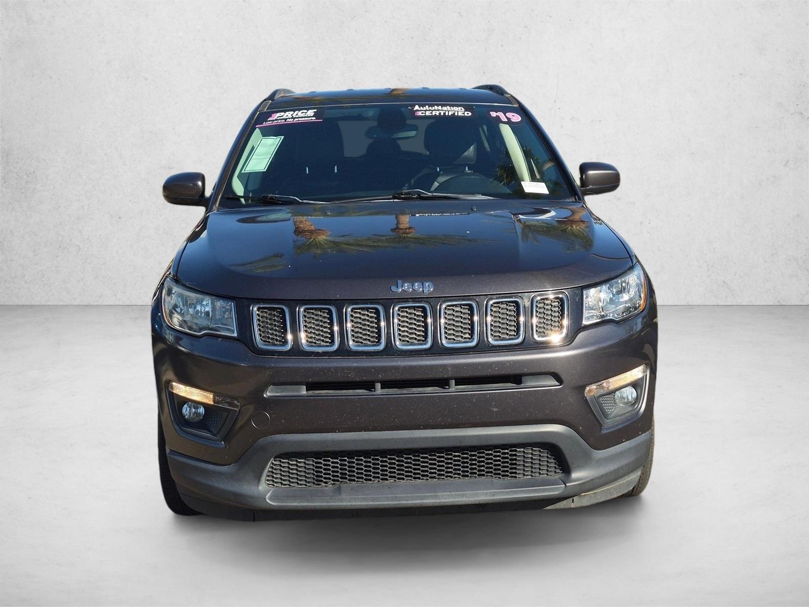 Used 2019 Jeep Compass Latitude with VIN 3C4NJCBB8KT750044 for sale in Chandler, AZ
