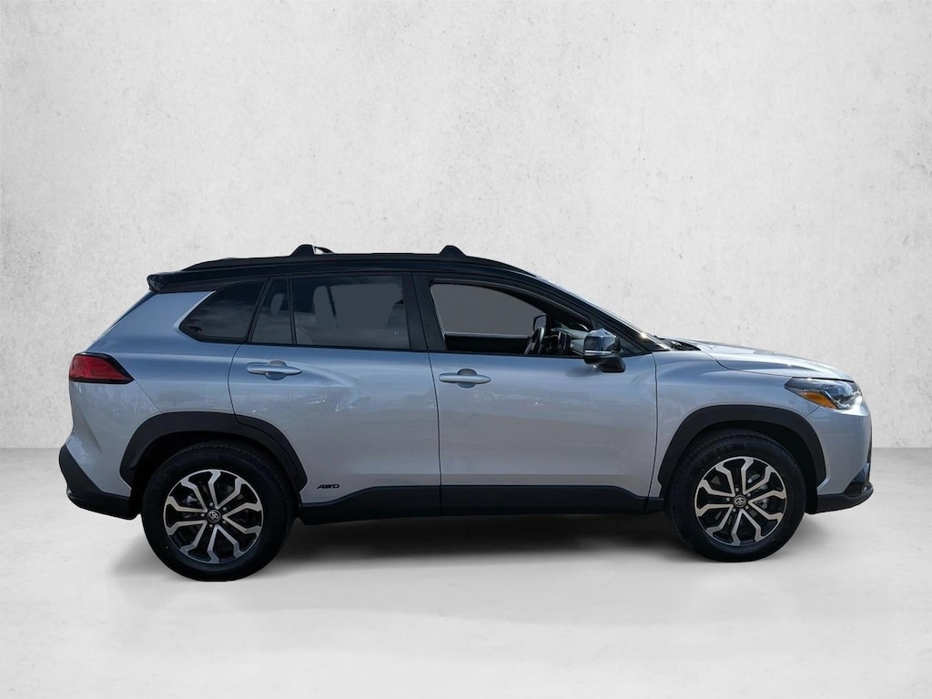 Used 2024 Toyota Corolla Cross Hybrid SE SUV