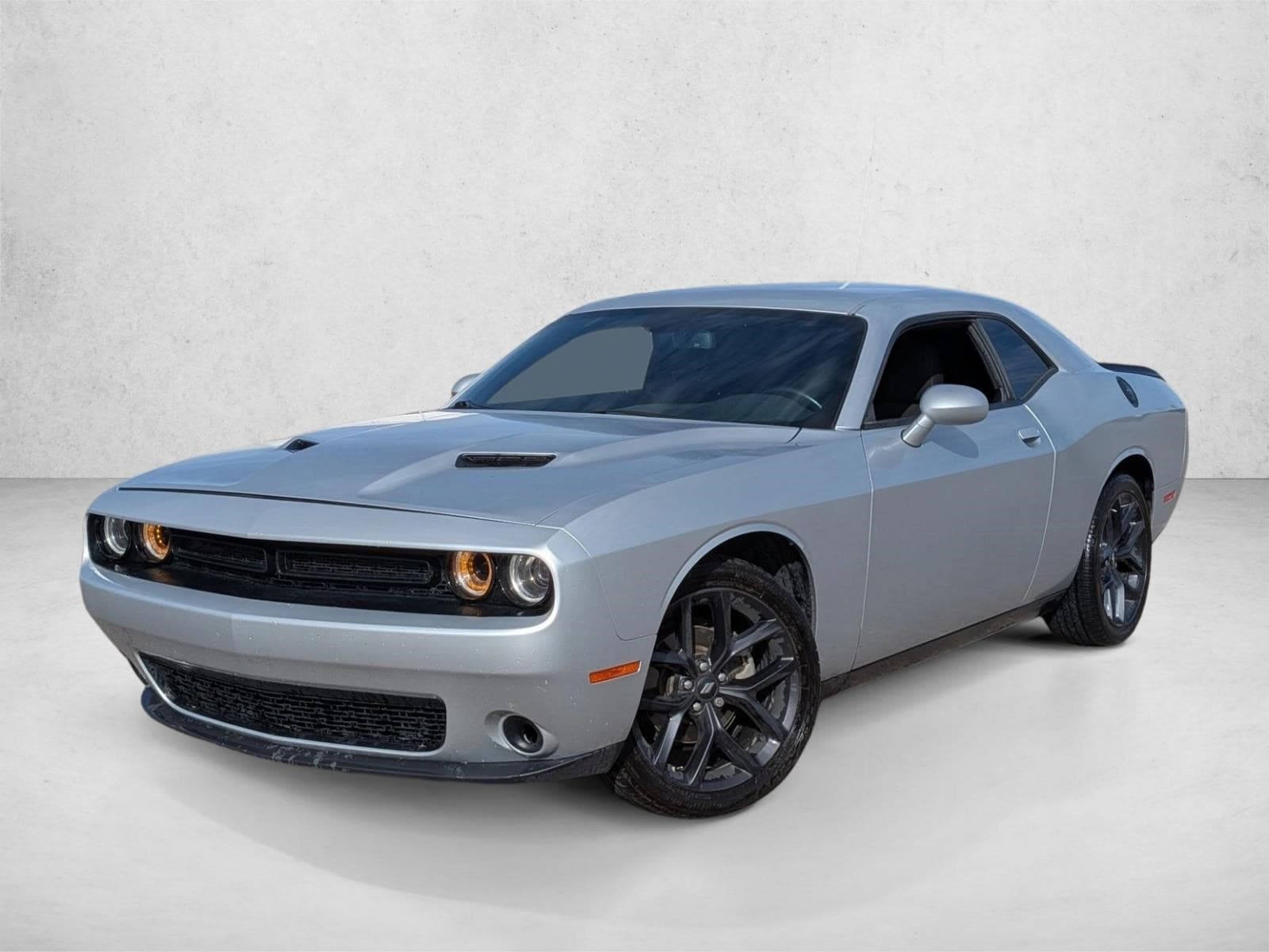 2022 Dodge Challenger SXT's photo
