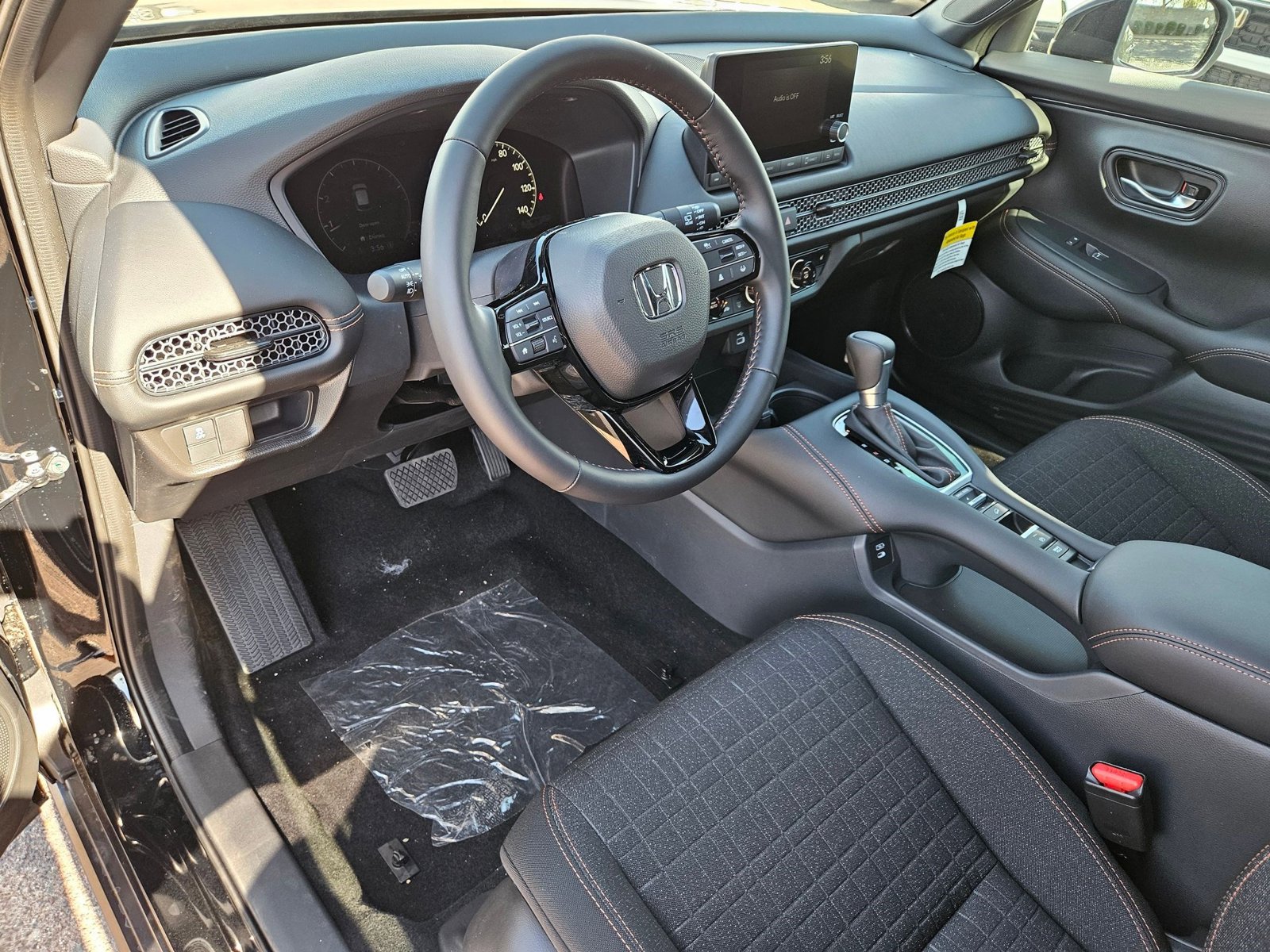 2025 Honda HR-V Sport photo 3