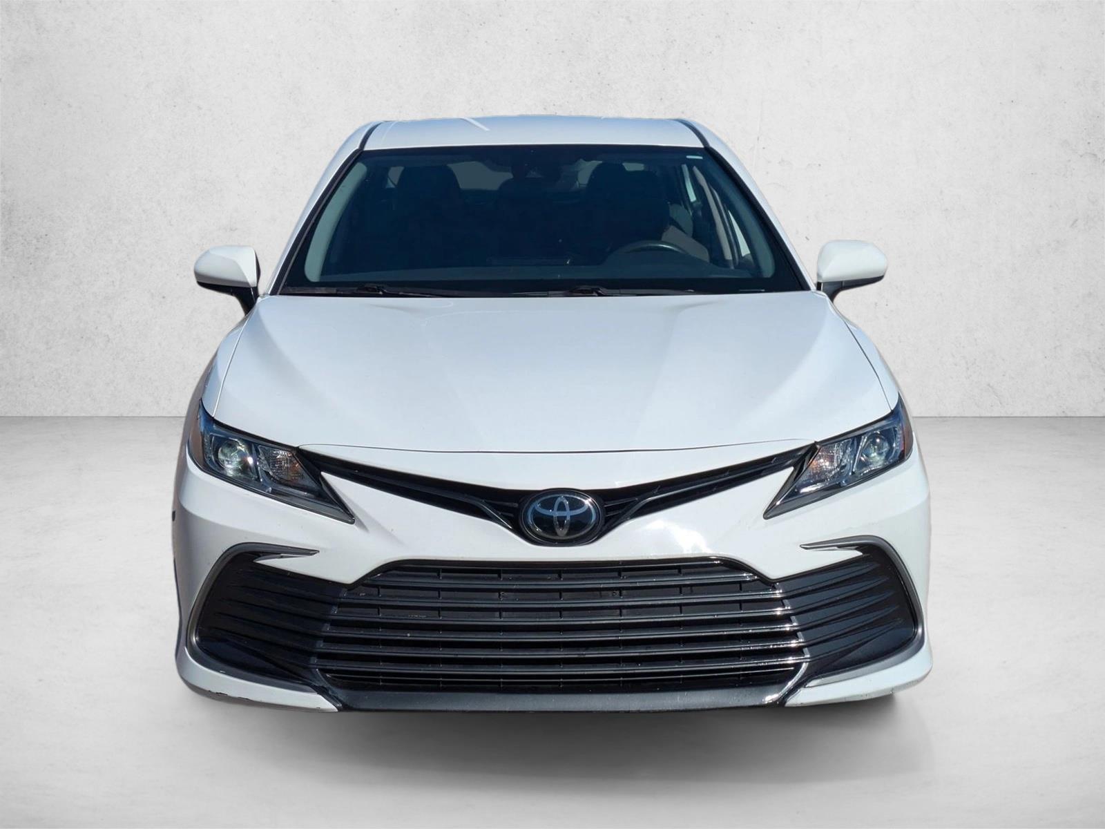 2022 Toyota Camry LE photo 2