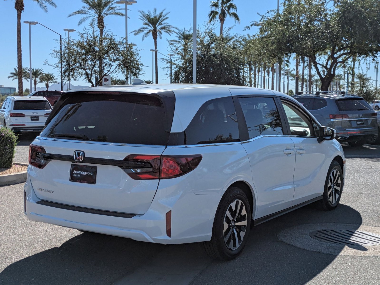 2026 Honda Odyssey EX-L photo 2