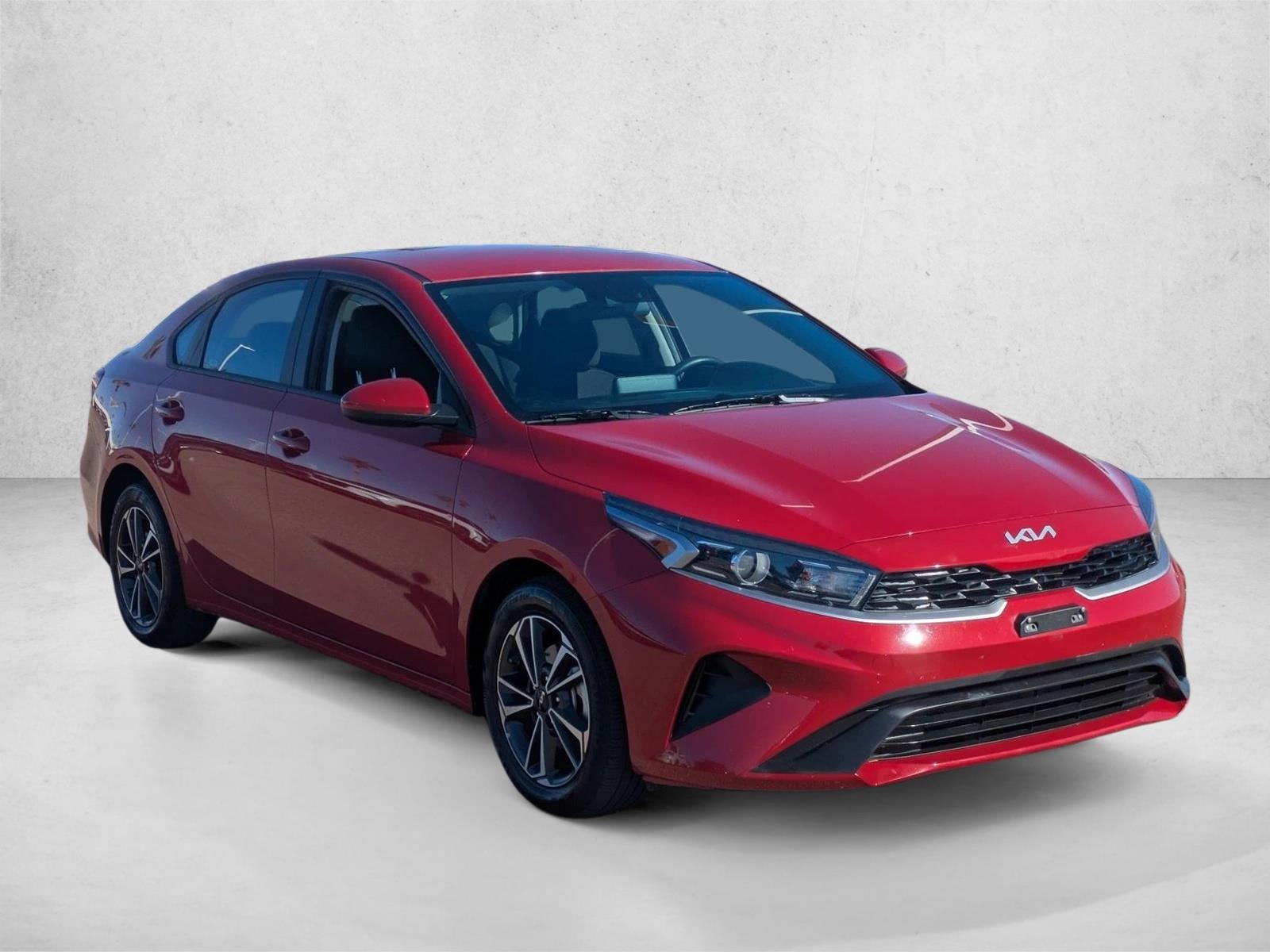 2024 Kia Forte LXS photo 3