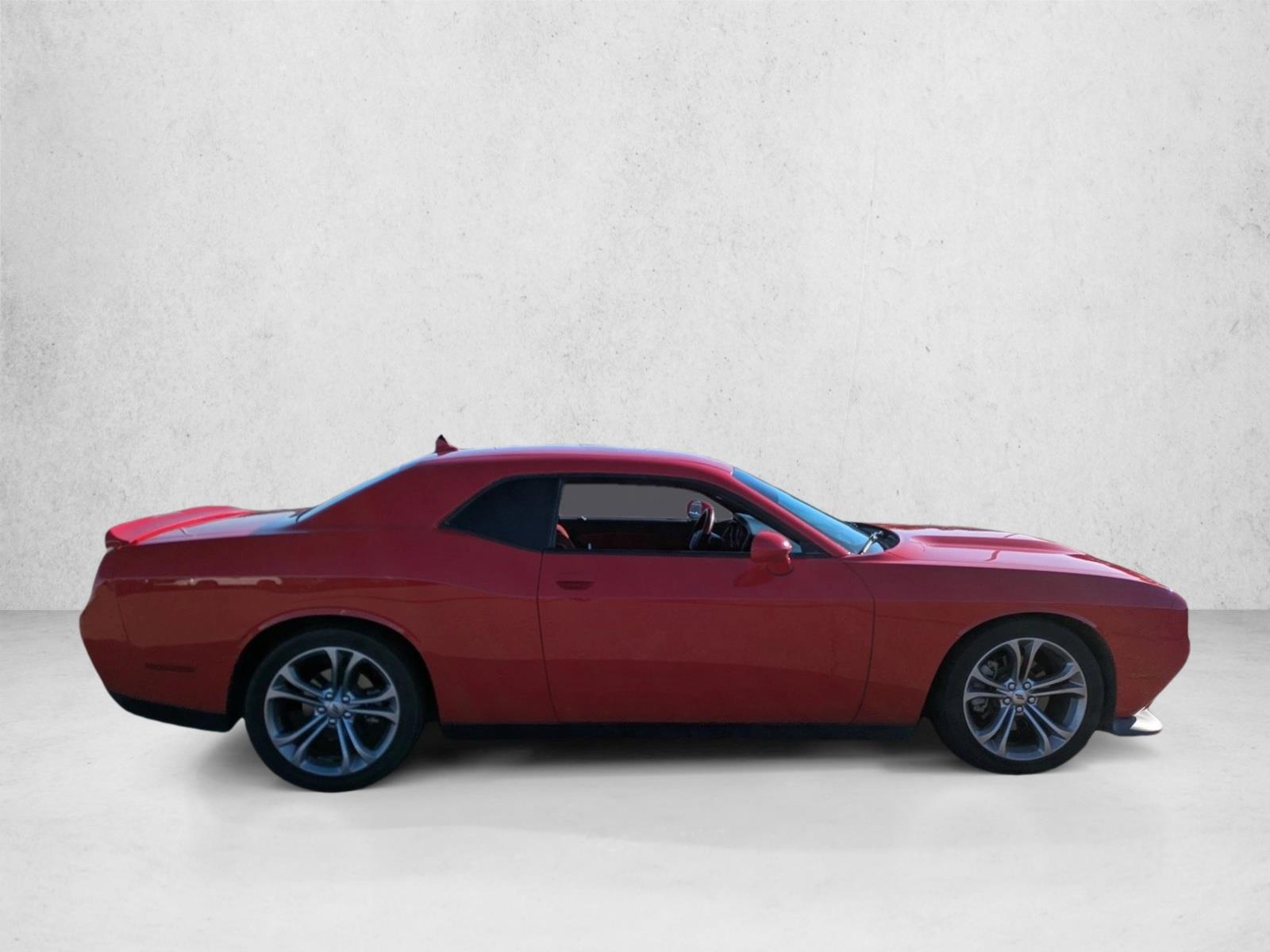 2021 Dodge Challenger GT photo 4