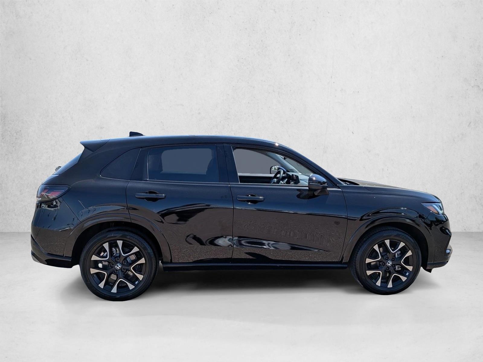 2026 Honda HR-V EX-L - Photo 4