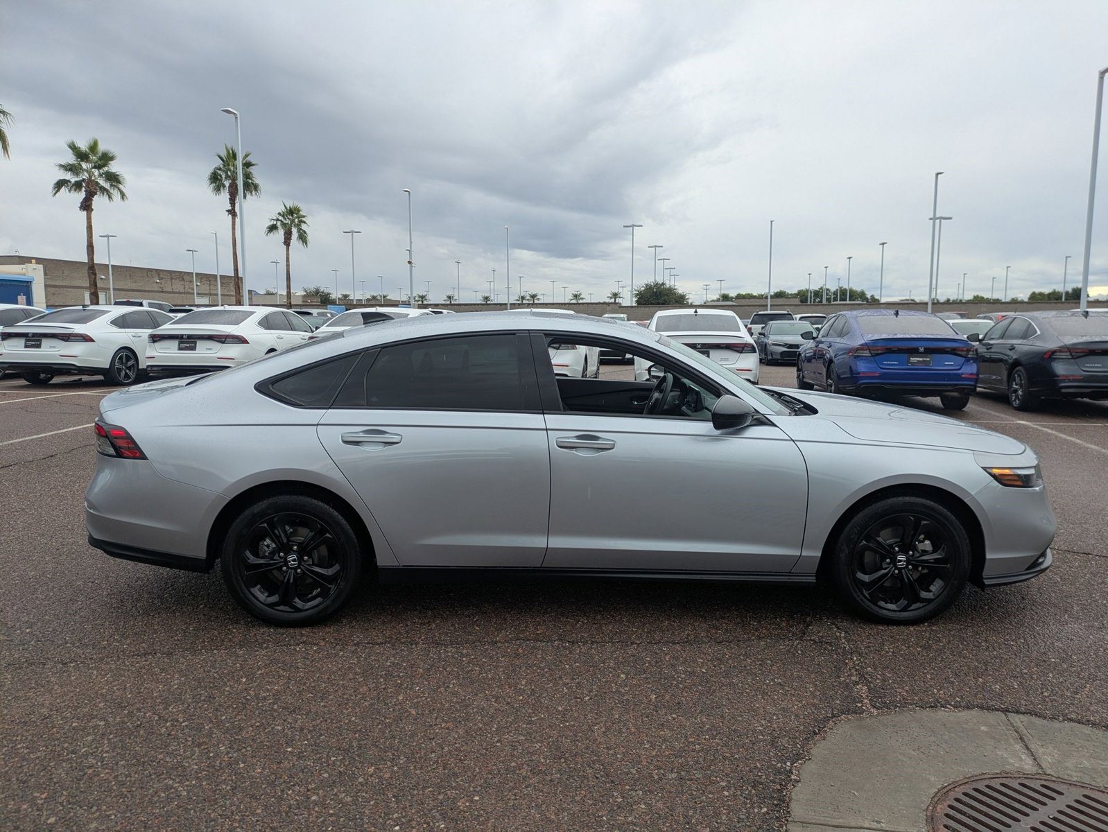 2025 Honda Accord SE photo 4