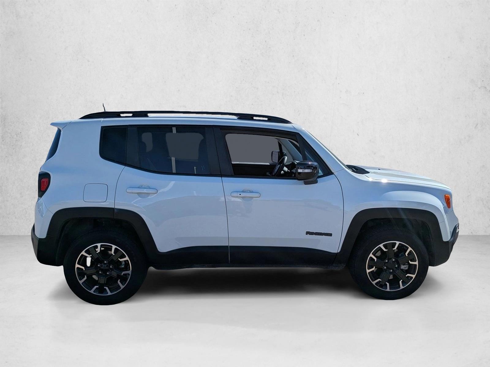 2023 Jeep Renegade Latitude photo 4