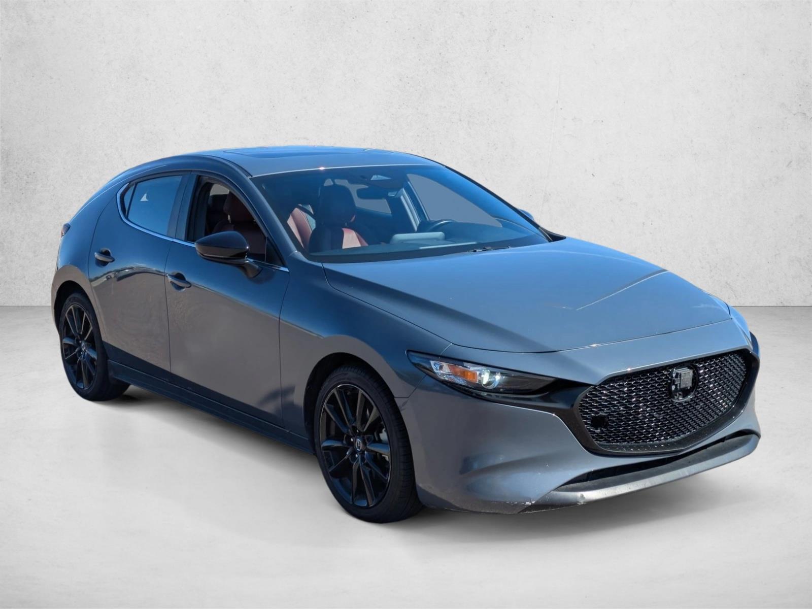 2024 Mazda Mazda3 2.5 s Carbon Hatchback photo 3