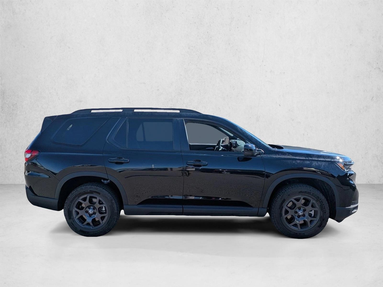 2025 Honda Pilot TrailSport photo 4