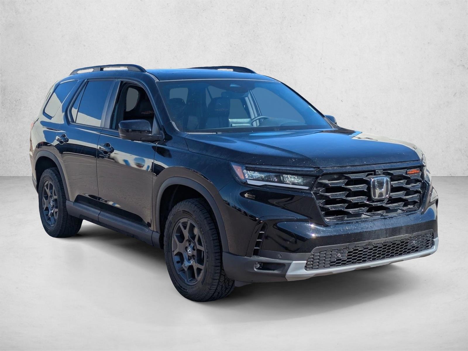 2025 Honda Pilot TrailSport photo 3