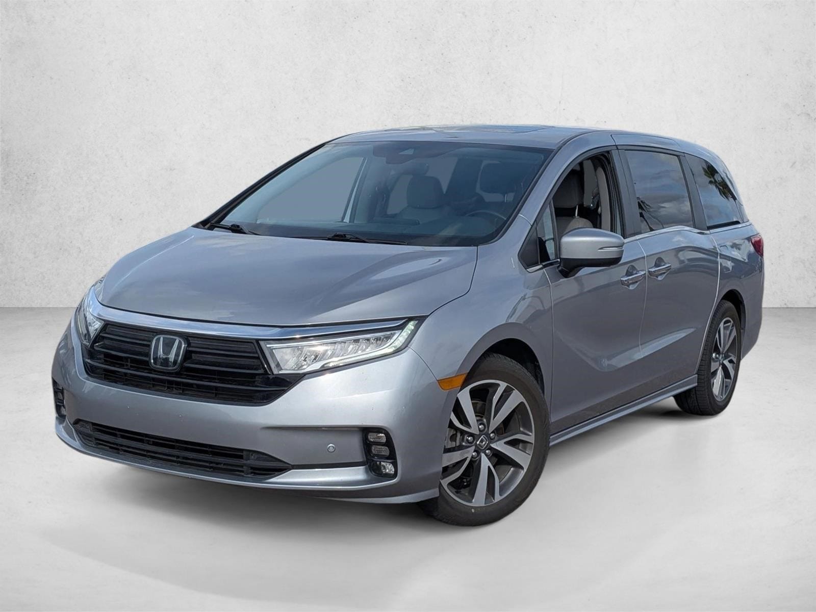 2023 Honda Odyssey Touring's photo