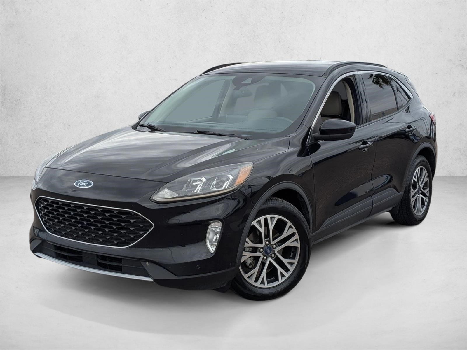 2020 Ford Escape SEL's photo