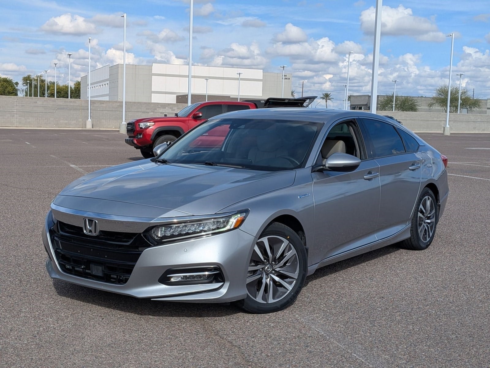 2019 Honda Accord Hybrid Touring's photo