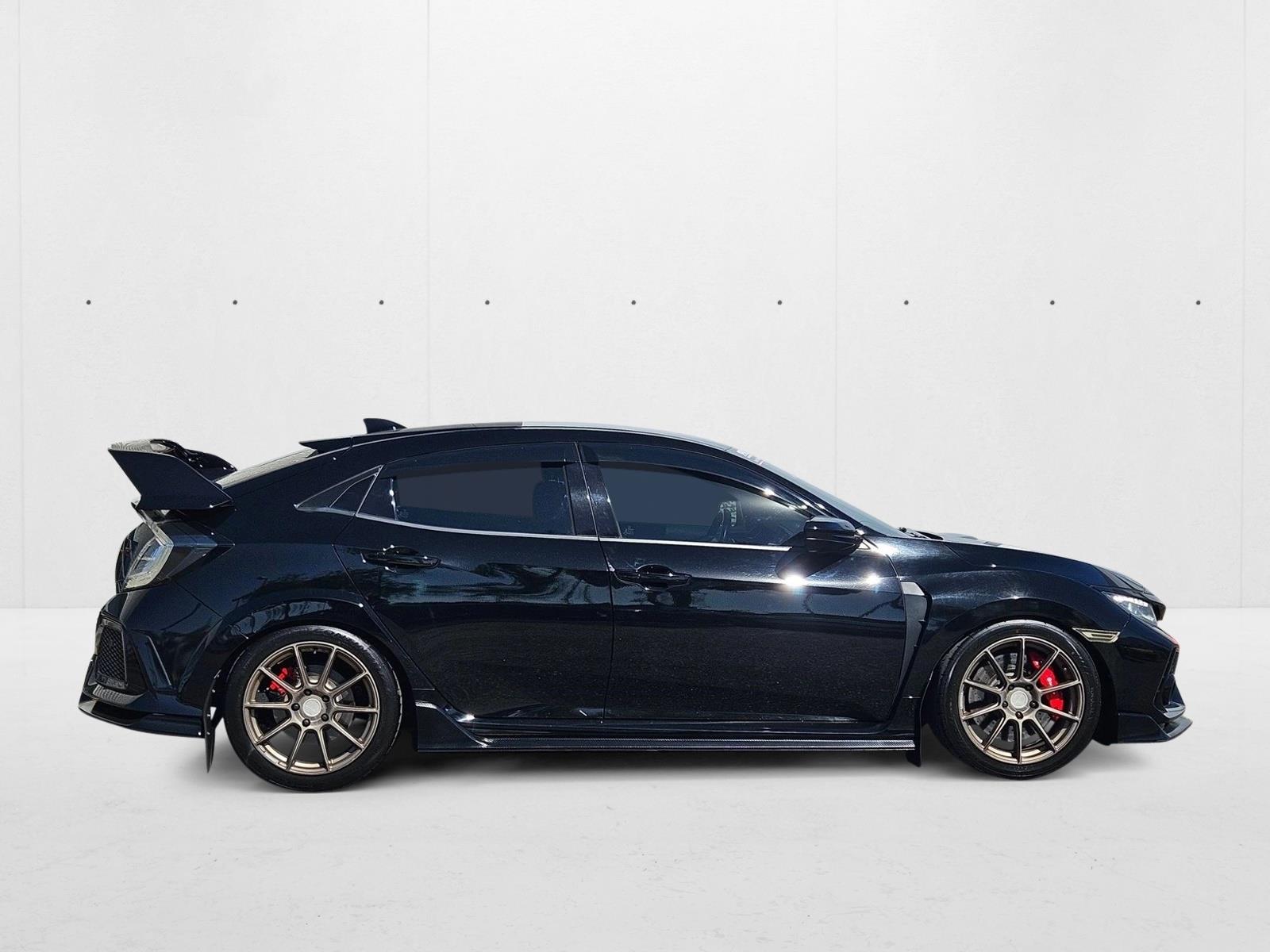 2018 Honda Civic Type R Touring Hatchback photo 4