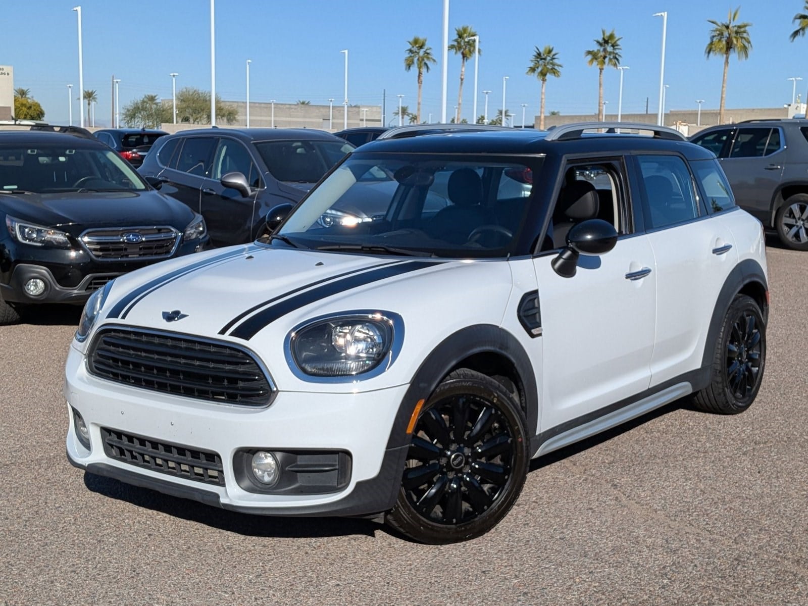 2017 MINI Countryman Base's photo