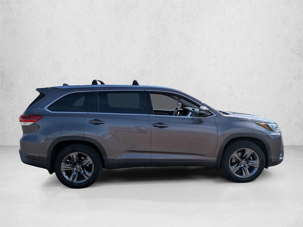 Used 2019 Toyota Highlander Limited Platinum V6 SUV