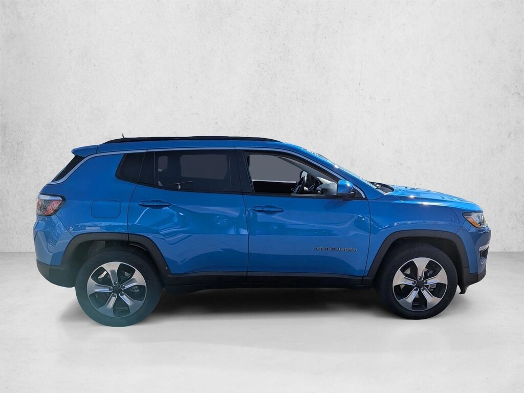 Used 2018 Jeep Compass Latitude FWD SUV