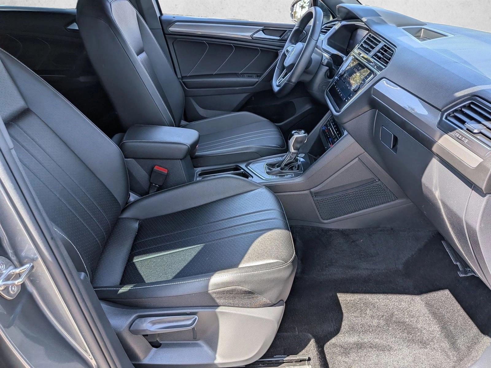 2023 Volkswagen Tiguan SE R-LINE BLACK - Photo 26