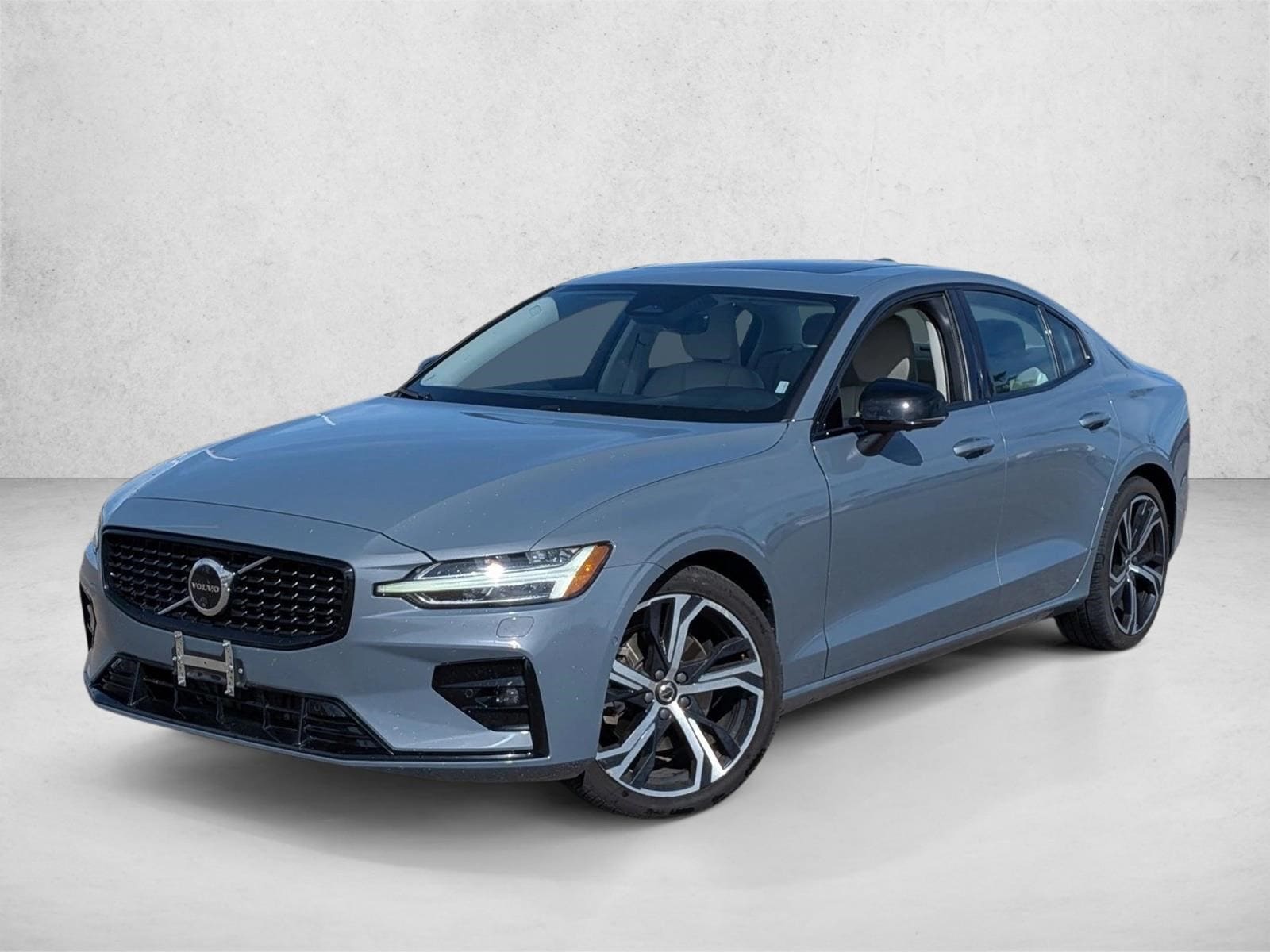2024 Volvo S60 Plus