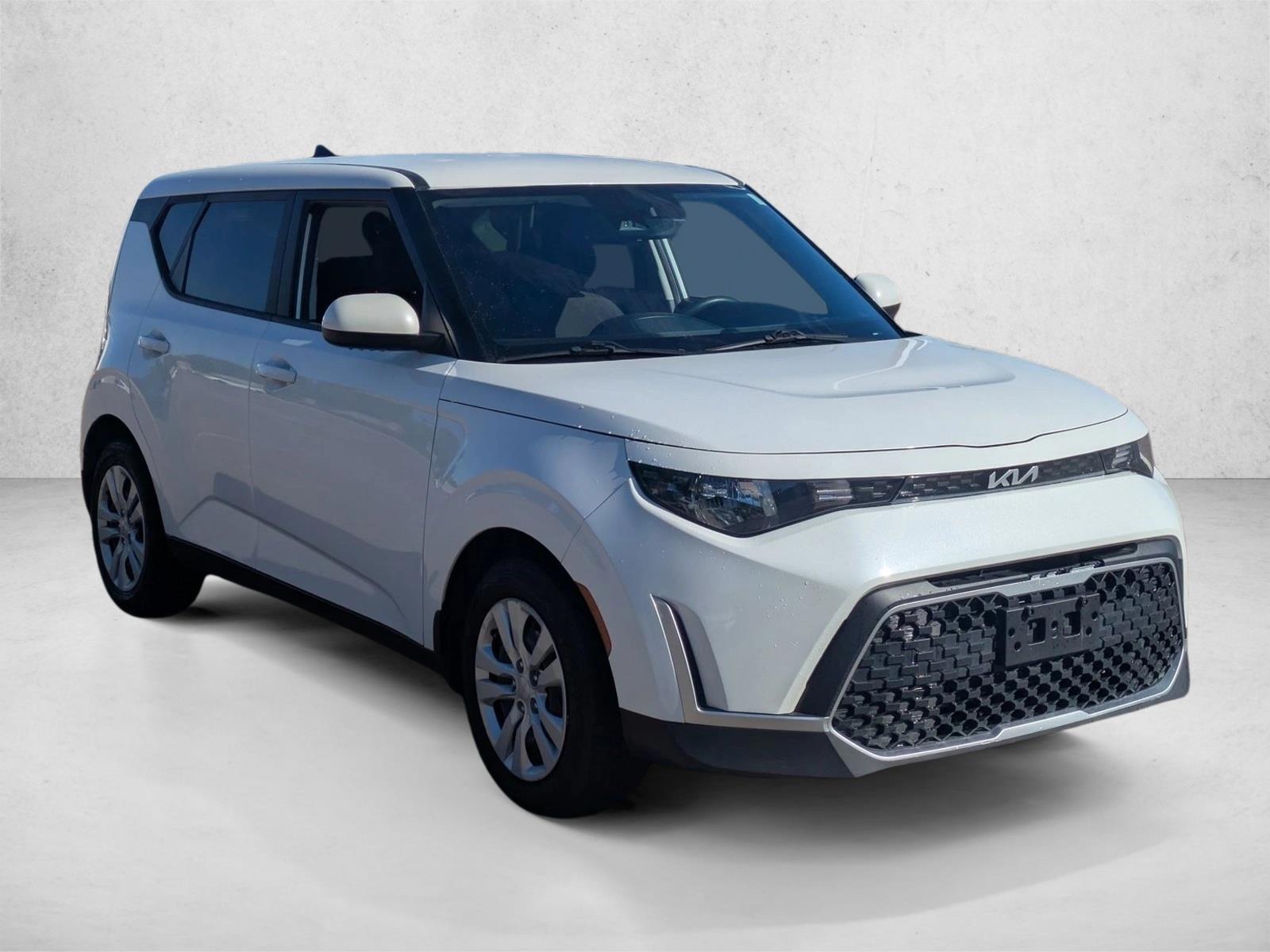2023 Kia Soul LX S photo 2
