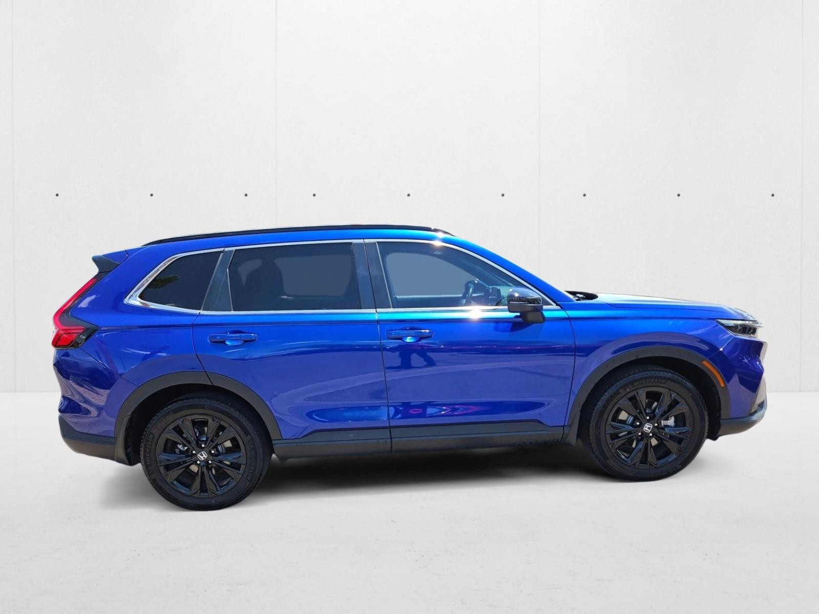 2023 Honda CR-V Hybrid Sport Touring photo 2