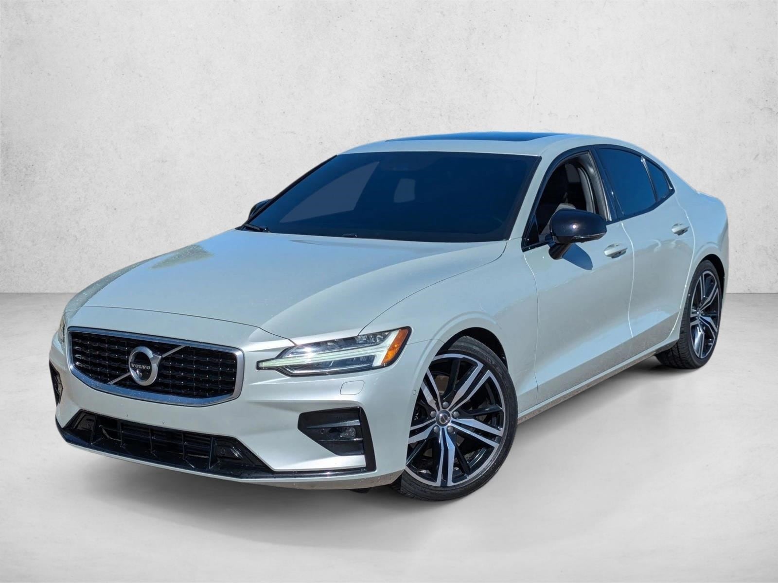 2019 Volvo S60 R-Design