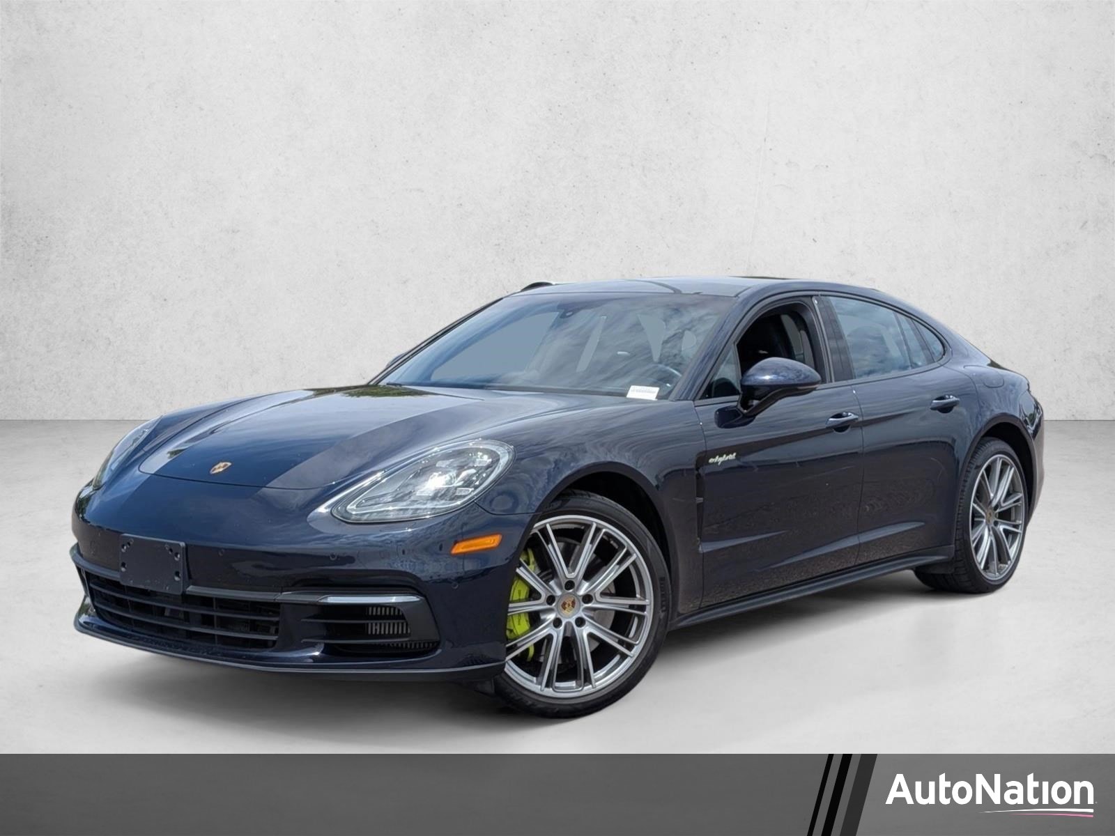2019 Porsche Panamera 4 E-Hybrid's photo