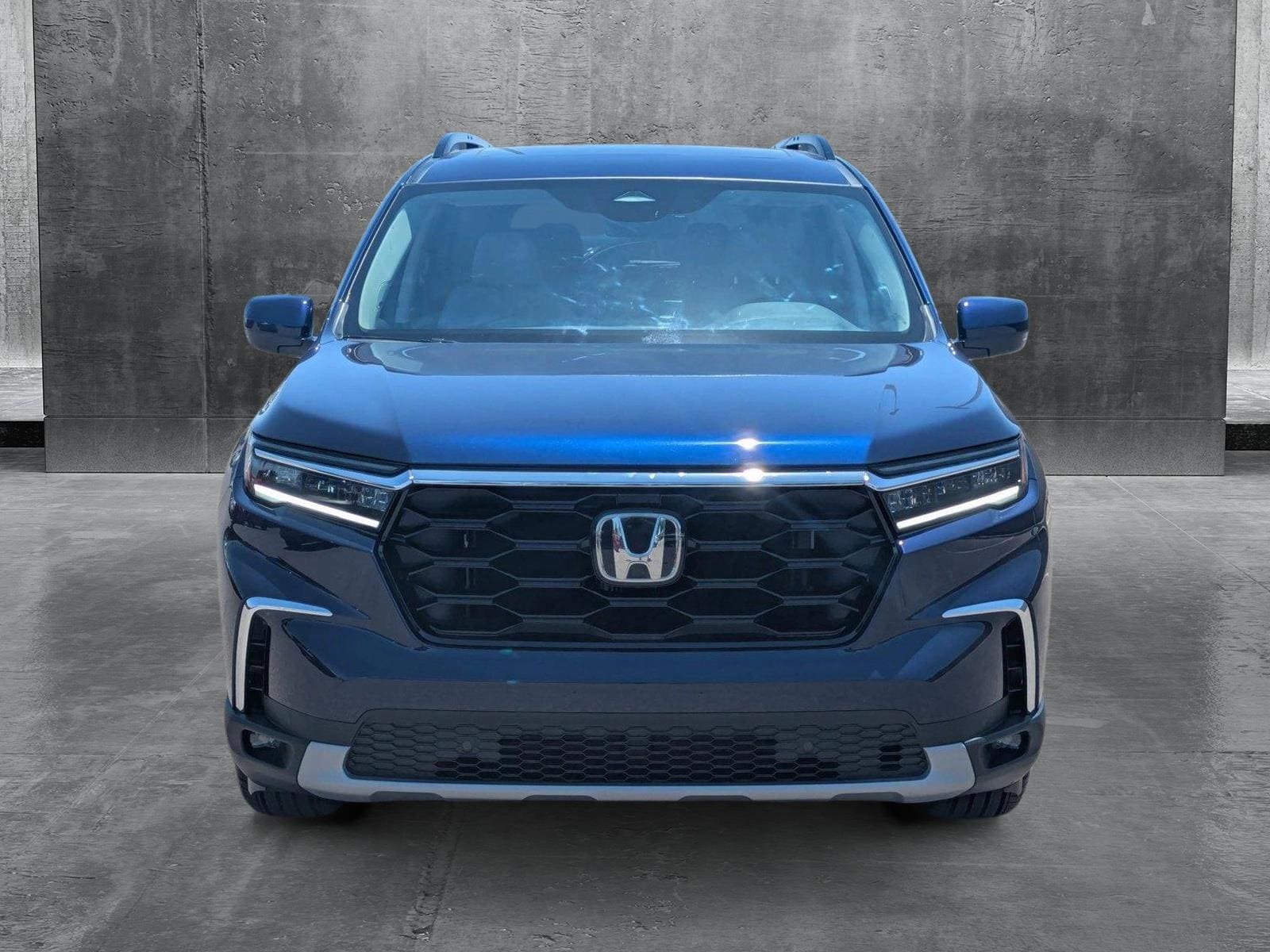 Certified 2024 Honda Pilot Touring with VIN 5FNYG2H72RB004397 for sale in Chandler, AZ