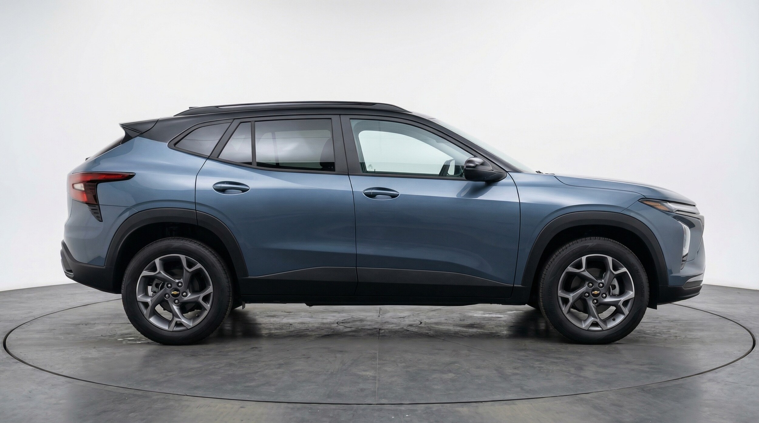 Thumbnail: 2025 Chevrolet Trax - 8